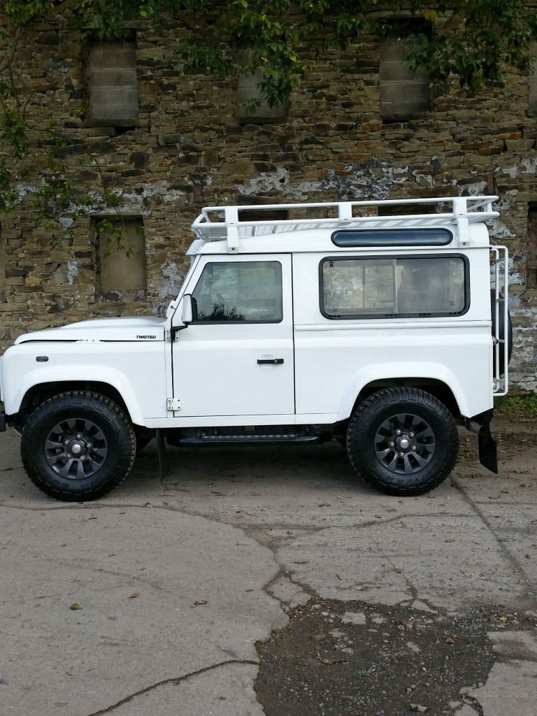 Used LAND ROVER DEFENDER 2.4 90 COUNTY STATION WAGON 3DR in Lancashire