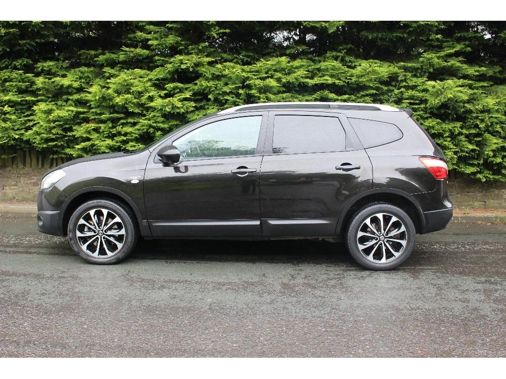 Used NISSAN QASHQAI 2.0 PLUS 2 DCI N-TEC PLUS 5DR AUTOMATIC in Lancashire