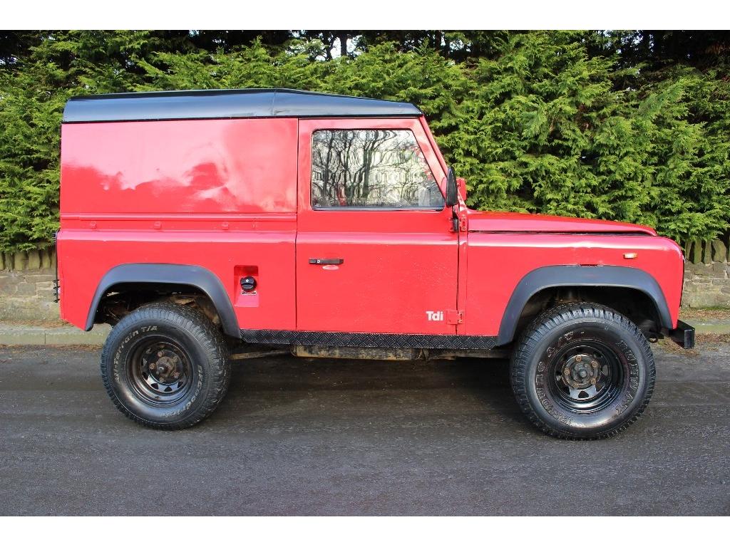 Used LAND ROVER 90 2.3 4CYL REG 3DR Manual in Lancashire