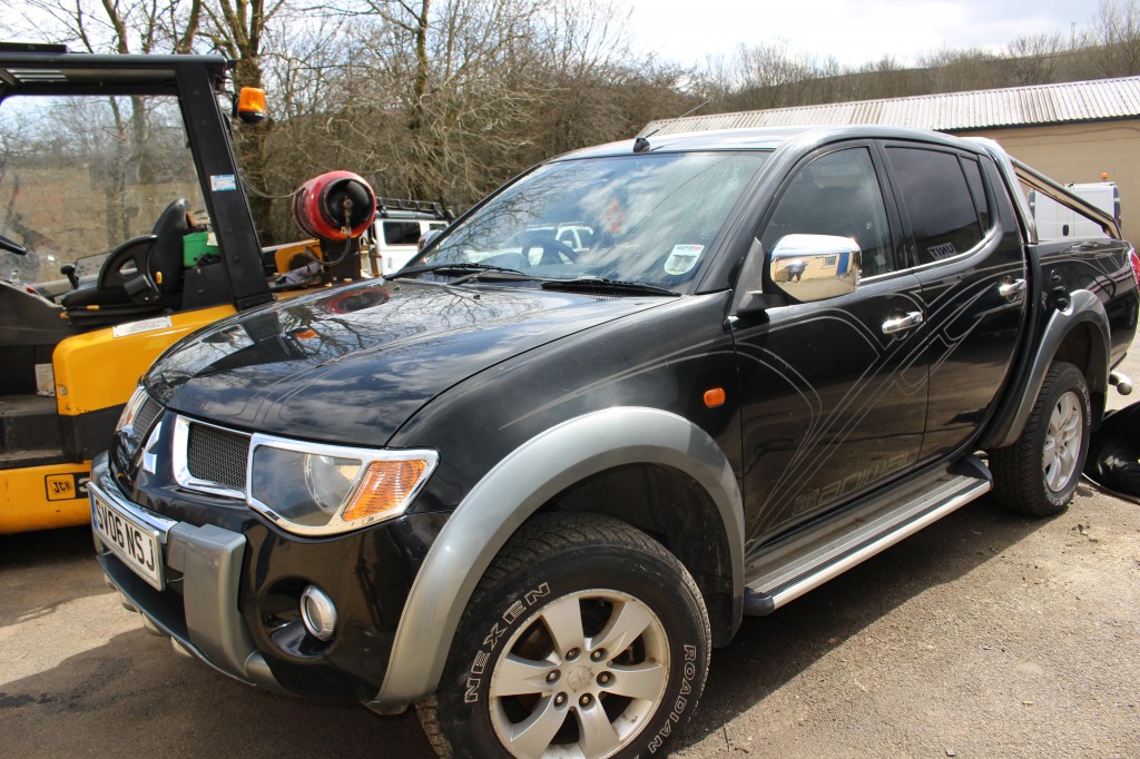 Used MITSUBISHI L200 2.5 ANIMAL LWB DCB in Lancashire