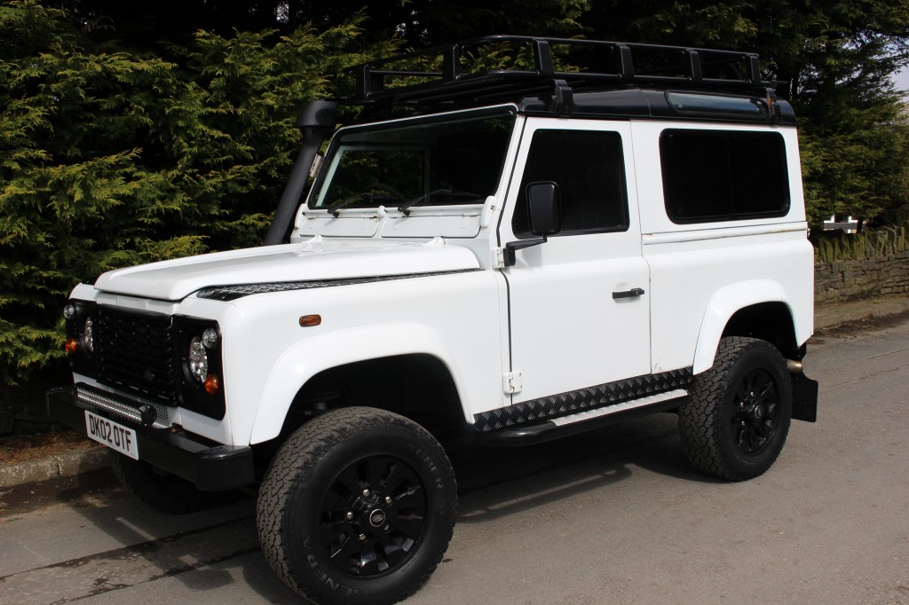 Used LAND ROVER DEFENDER 2.5 90 STATION WAGON TD5 in Lancashire