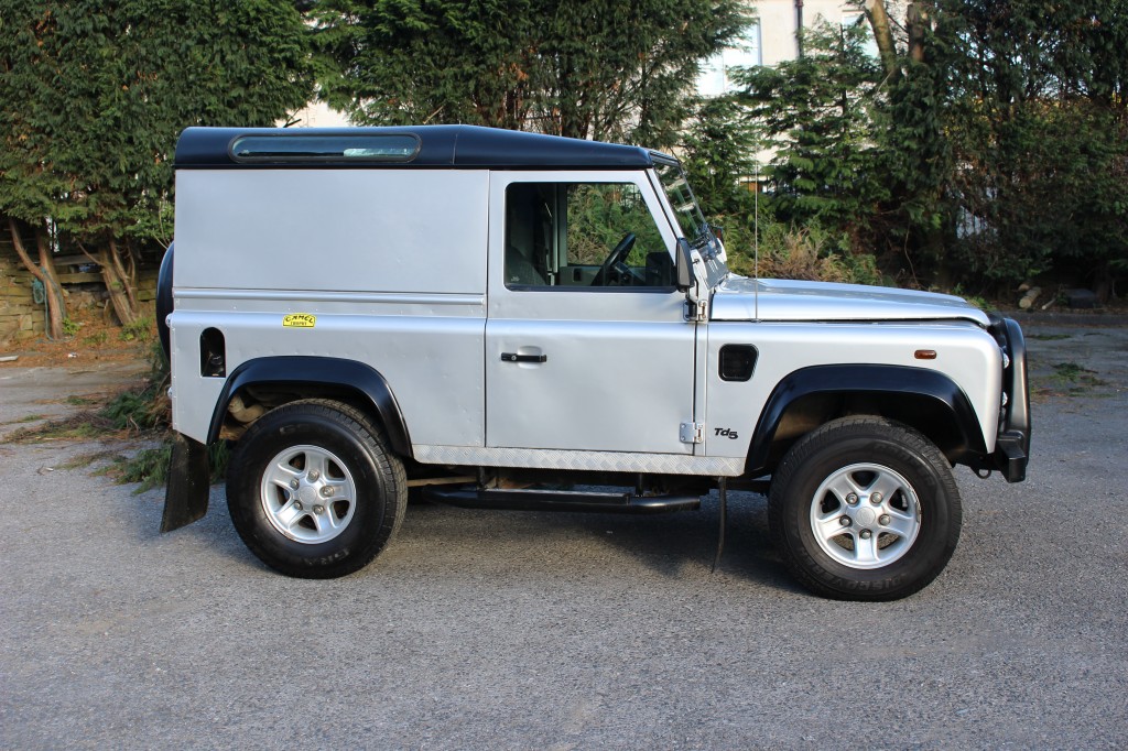 Used LAND ROVER DEFENDER 2.5 90 TD5 COUNTY HARD TOP in Lancashire