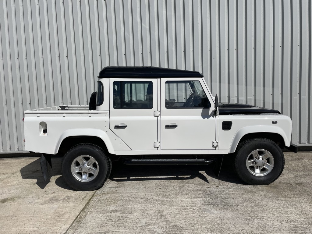 Used LAND ROVER DEFENDER 2.4 110 TDI XS UTILITY WAGON DCB Manual in Lancashire