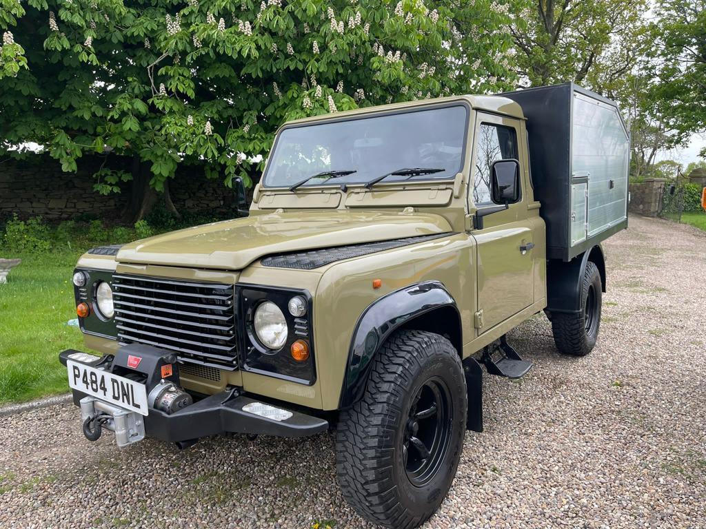 Used LAND ROVER DEFENDER 110 HI-CAP TIPPER TDI 2.5 110 HI-CAP PU TDI Manual in Lancashire