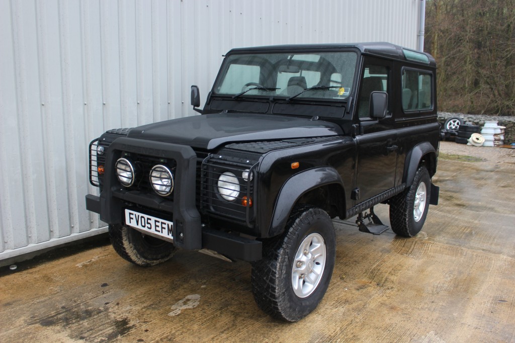 Used LAND ROVER DEFENDER 2.5 90 TD5 COUNTY STATION WAGON 3DR Manual in Lancashire