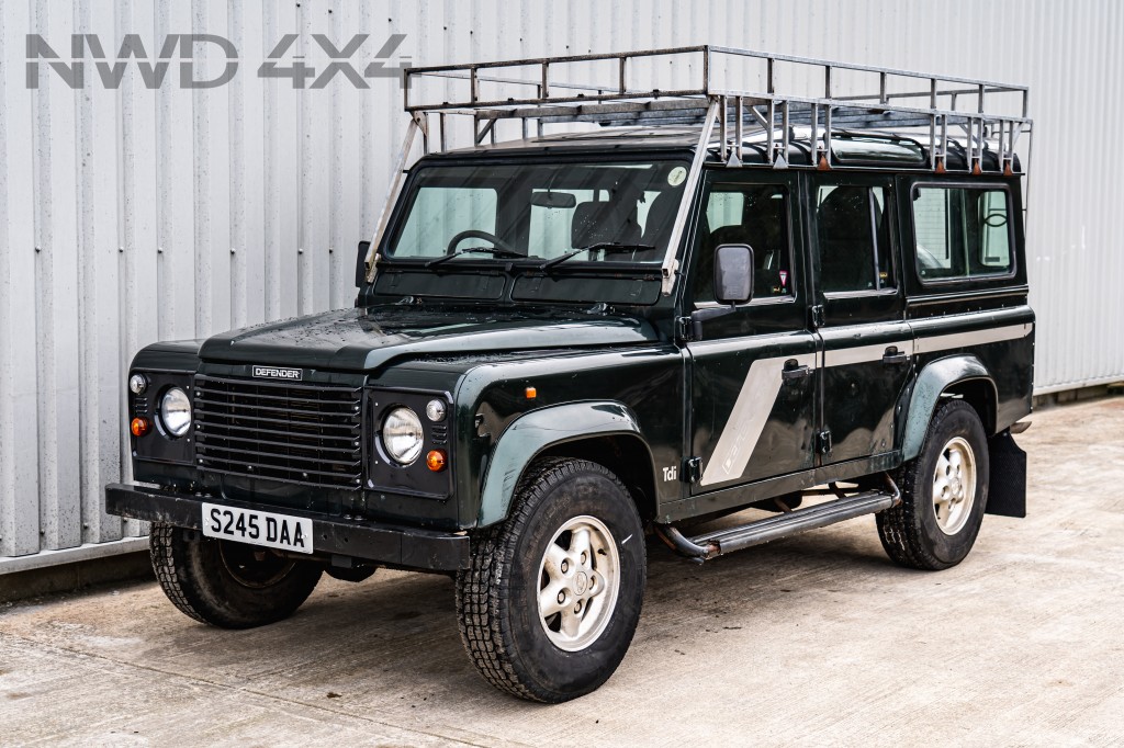 Used LAND ROVER DEFENDER 110 COUNTY SW 12S TDI 2.5 110 COUNTY SW 12S TDI 5DR Manual in Lancashire