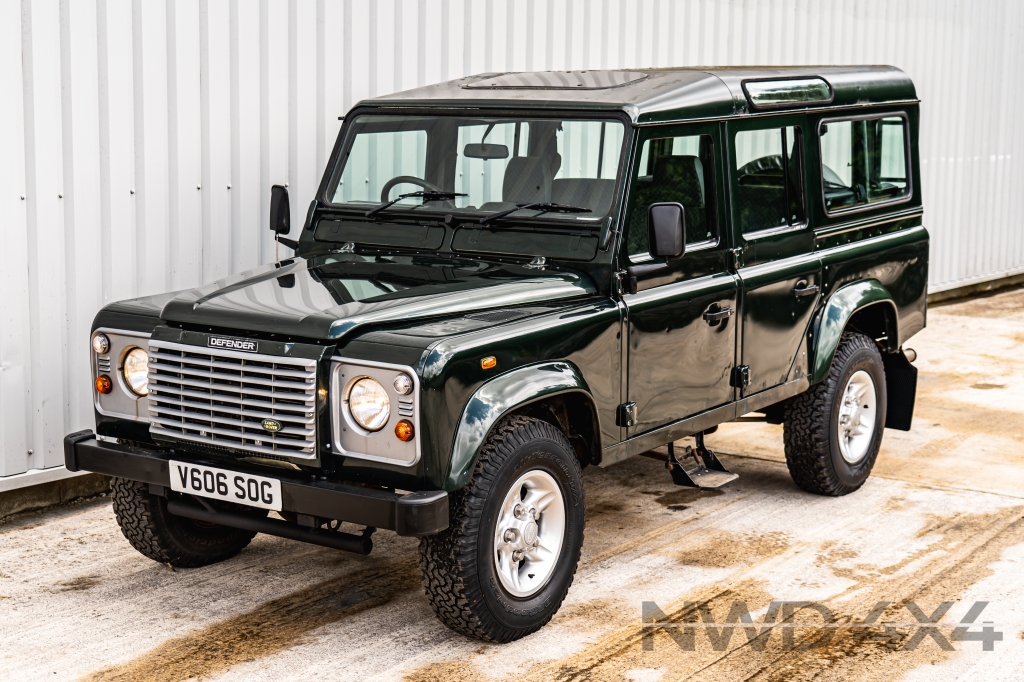 Used LAND ROVER DEFENDER 2.5 110 COUNTY S/W TD5 5DR Manual in Lancashire