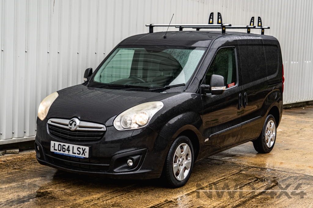 Used VAUXHALL COMBO 1.6 2000 L1H1 CDTI S/S SPORTIVE Manual in Lancashire