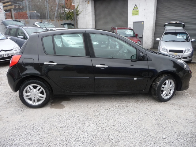 RENAULT CLIO 1.4 16V Dynamique 5dr For Sale in Chorley ...