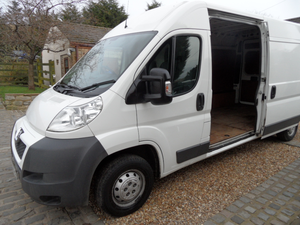 PEUGEOT BOXER 2.2 HDI 335 L3H2 PROFESSIONAL long wheel base semi high ...