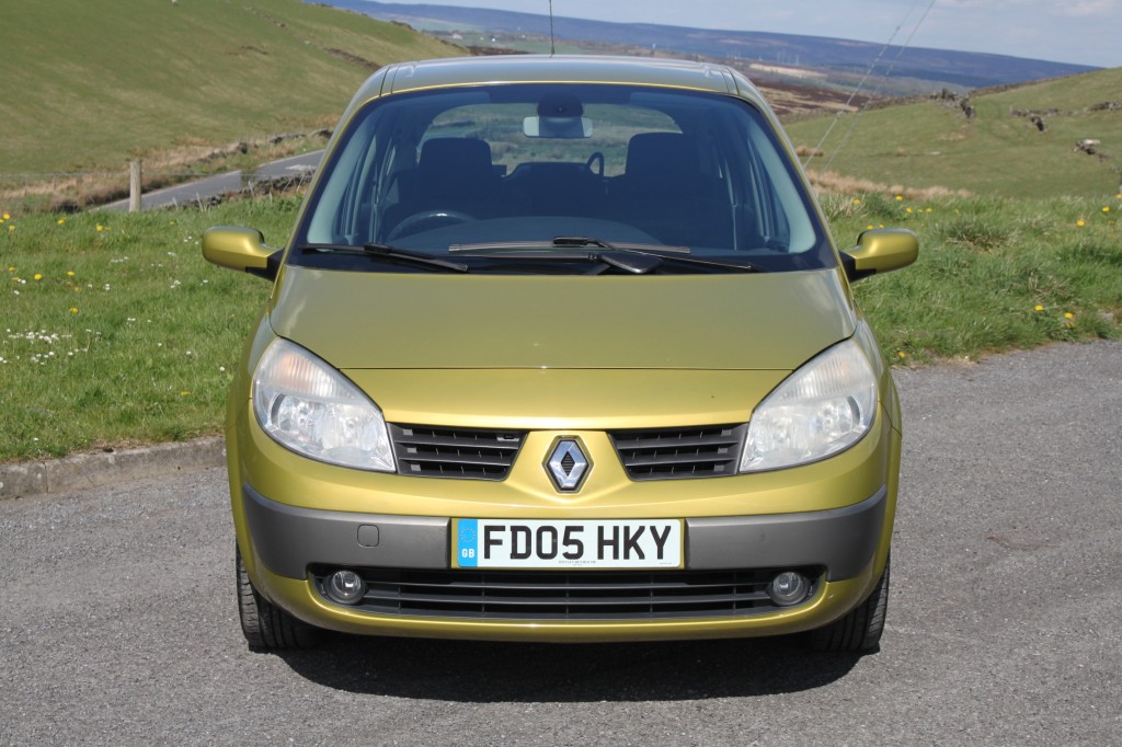 RENAULT GRAND SCENIC 1.6 DYNAMIQUE 16V 5DR Manual, 7 x 3 ...