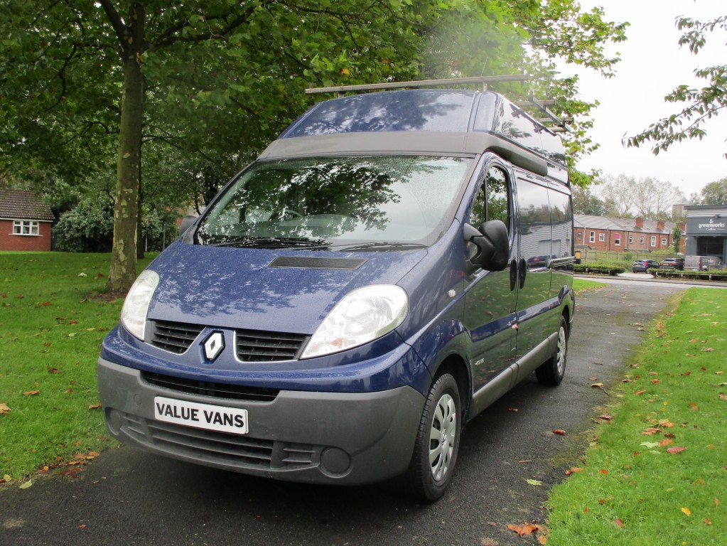 RENAULT TRAFIC 2.0 LH29 DCI - LWB - ONE OWNER - FSH For Sale in Wigan