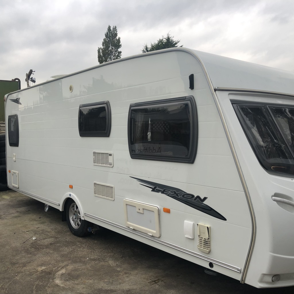 LUNAR Lexon SE For Sale in Southport - Red Lion Caravans