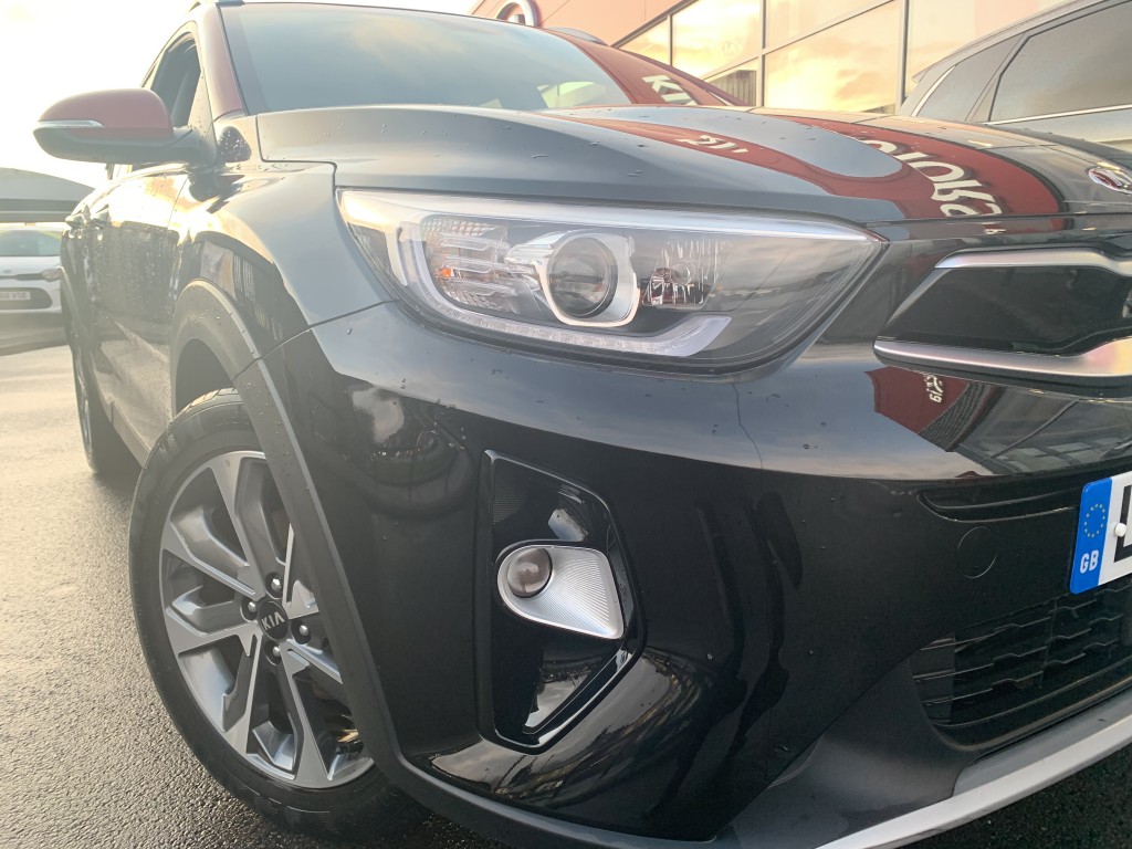 KIA STONIC 1.6 CRDI FIRST EDITION 5DR For Sale in Dukinfield - Premier