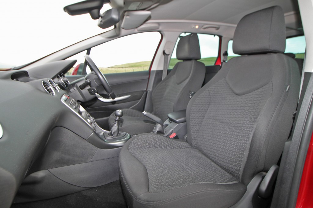 PEUGEOT 308 2.0 SW SE HDI 5DR, PANORAMIC ROOF For Sale in Bradford