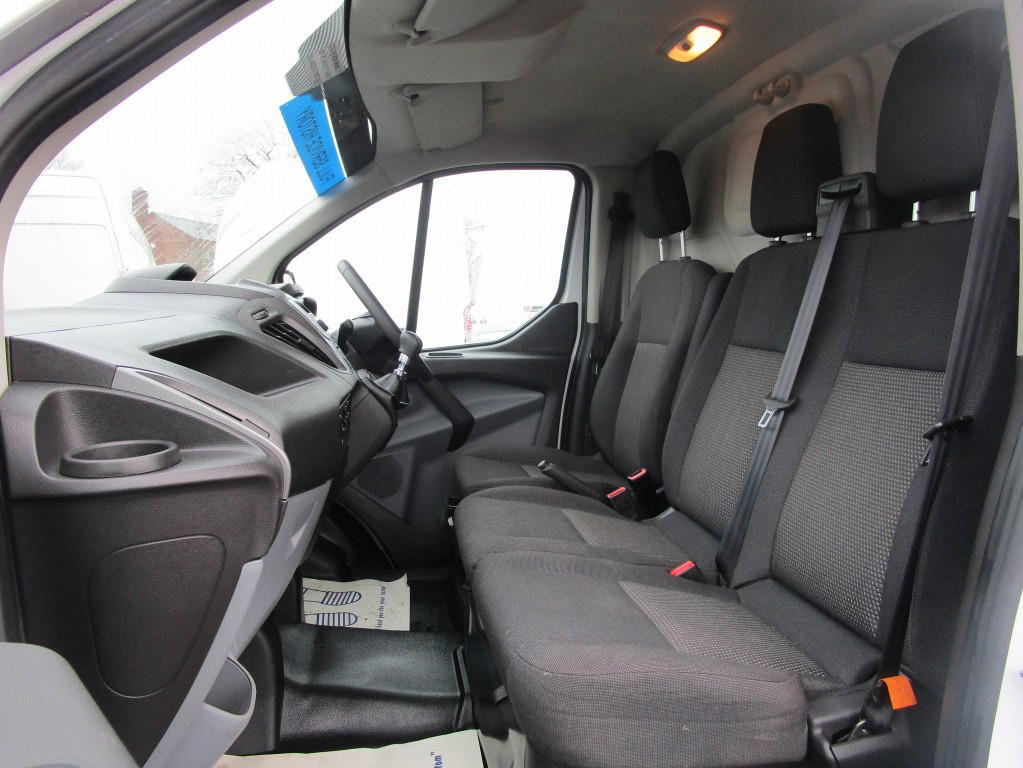 FORD TRANSIT CUSTOM L1 H1 2.0 EURO 6 SWB - ONE OWNER - BLUETOOTH For ...