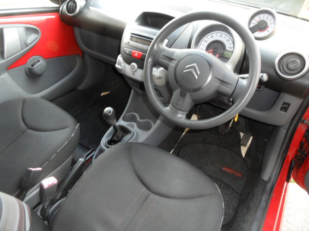 CITROEN C1 1.0 VTR 3 DOOR HATCH 2009 RIGHT RED GREY CLOTH INTERIOR ...