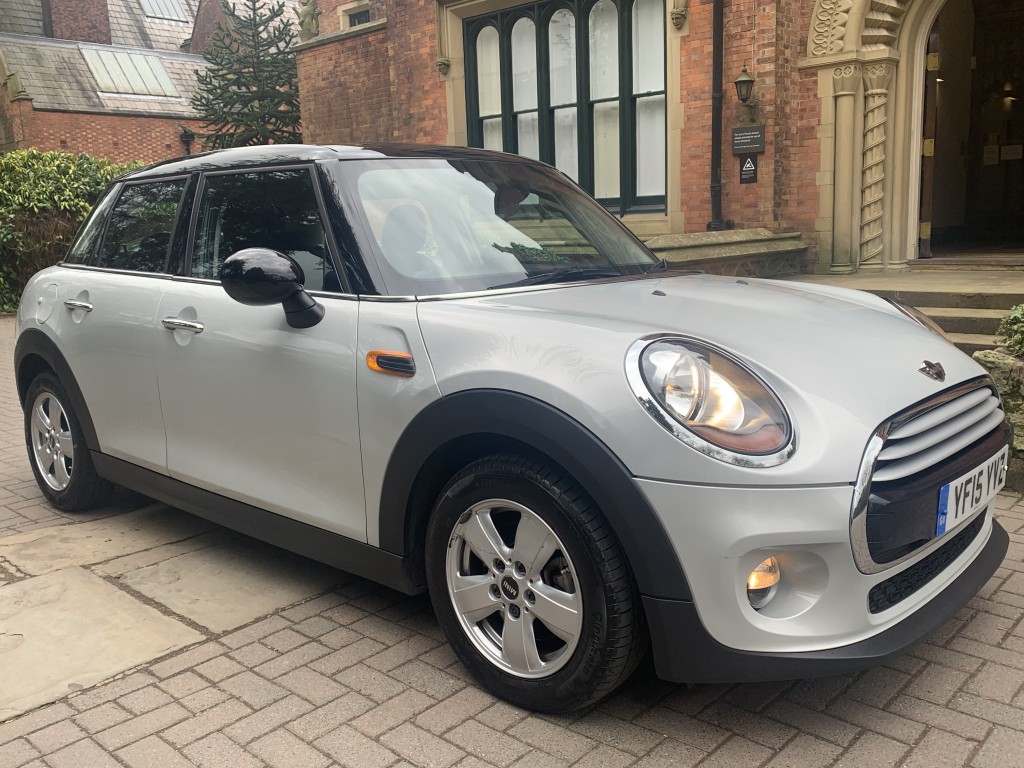 MINI HATCHBACK 1.5 COOPER D 5DR For Sale in Stockport - Daniel Maxwell ...