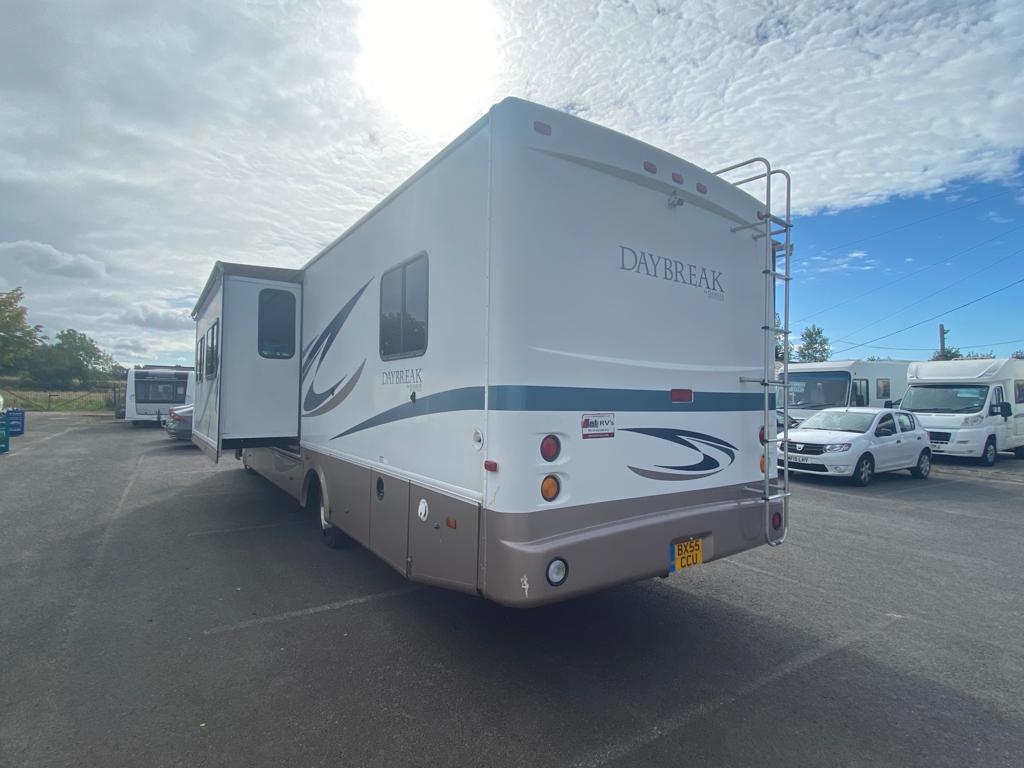 2024 thor damon daybreak 34ss with outside kitchen sink