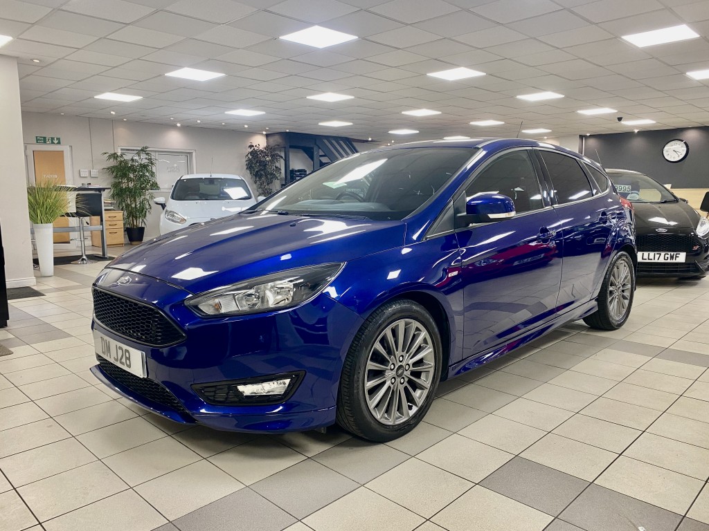 FORD FOCUS 1.0 ST-LINE 5DR Automatic For Sale in Alfreton - Direct ...