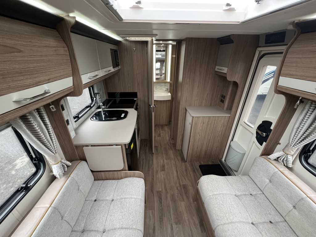 COACHMAN VIP 545 For Sale in Southport - Red Lion Caravans