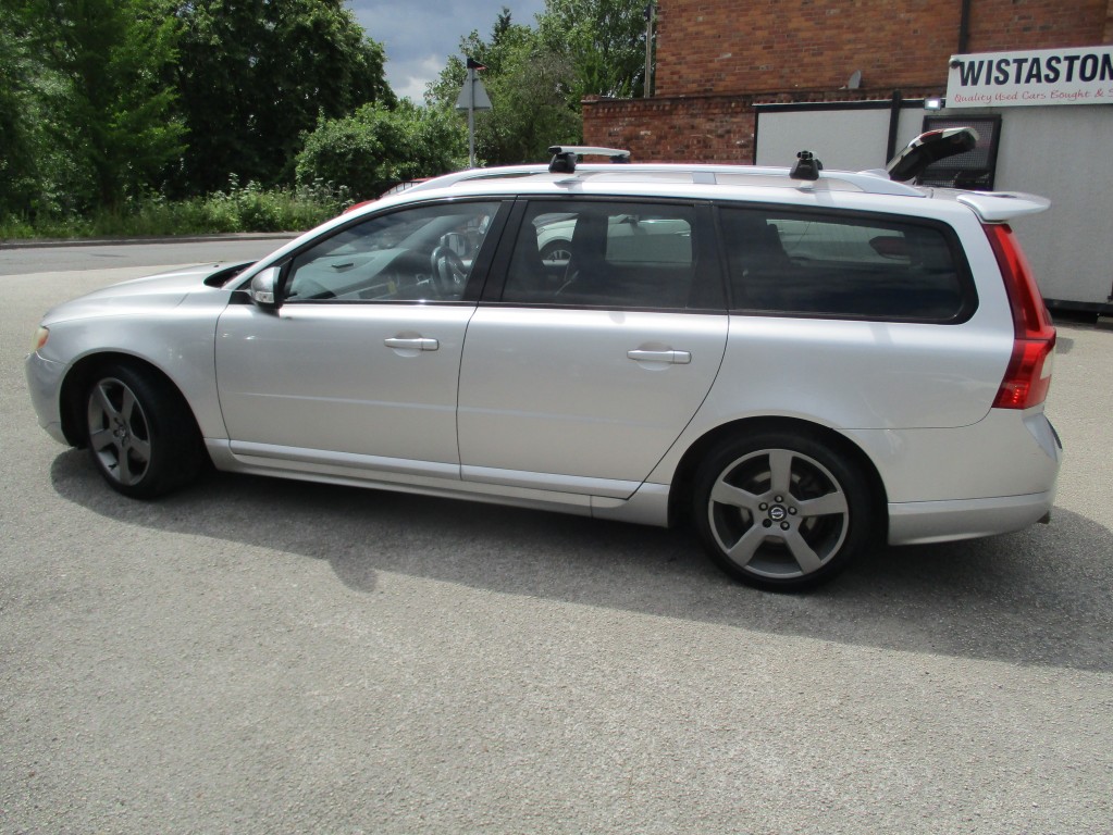 VOLVO V70 2.4 D R-DESIGN SE 5DR Automatic