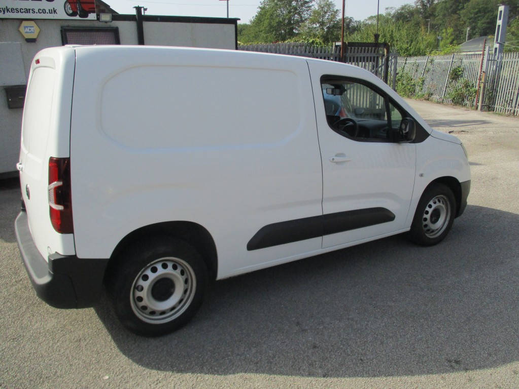 VAUXHALL COMBO CARGO 1.5 L1H1 2000 EDITION S/S Automatic