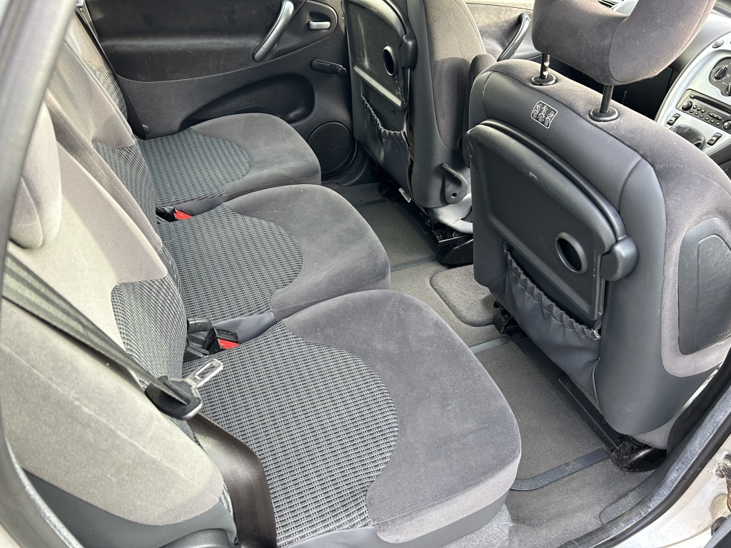 CITROEN XSARA PICASSO 1.6 DESIRE 16V 5DR Manual For Sale in Bolton ...