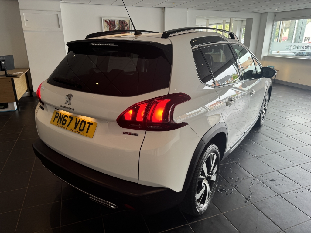 PEUGEOT 2008 1.2 PURETECH S/S GT LINE 5DR Manual