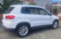 VOLKSWAGEN TIGUAN 2.0 SE TDI BLUEMOTION TECHNOLOGY 5DR Manual