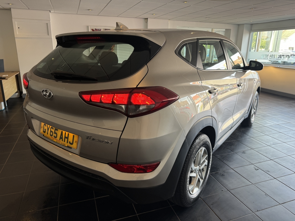 HYUNDAI TUCSON 1.6 GDI S BLUE DRIVE 5DR Manual