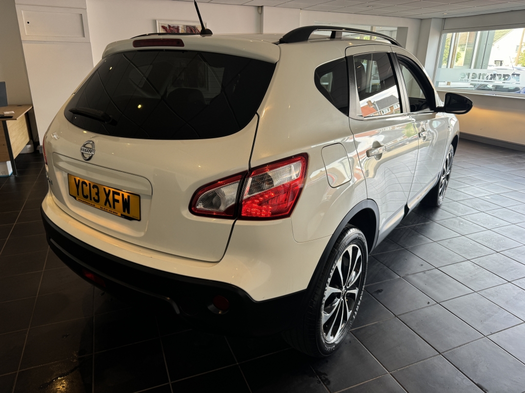 NISSAN QASHQAI 1.6 360 5DR Manual