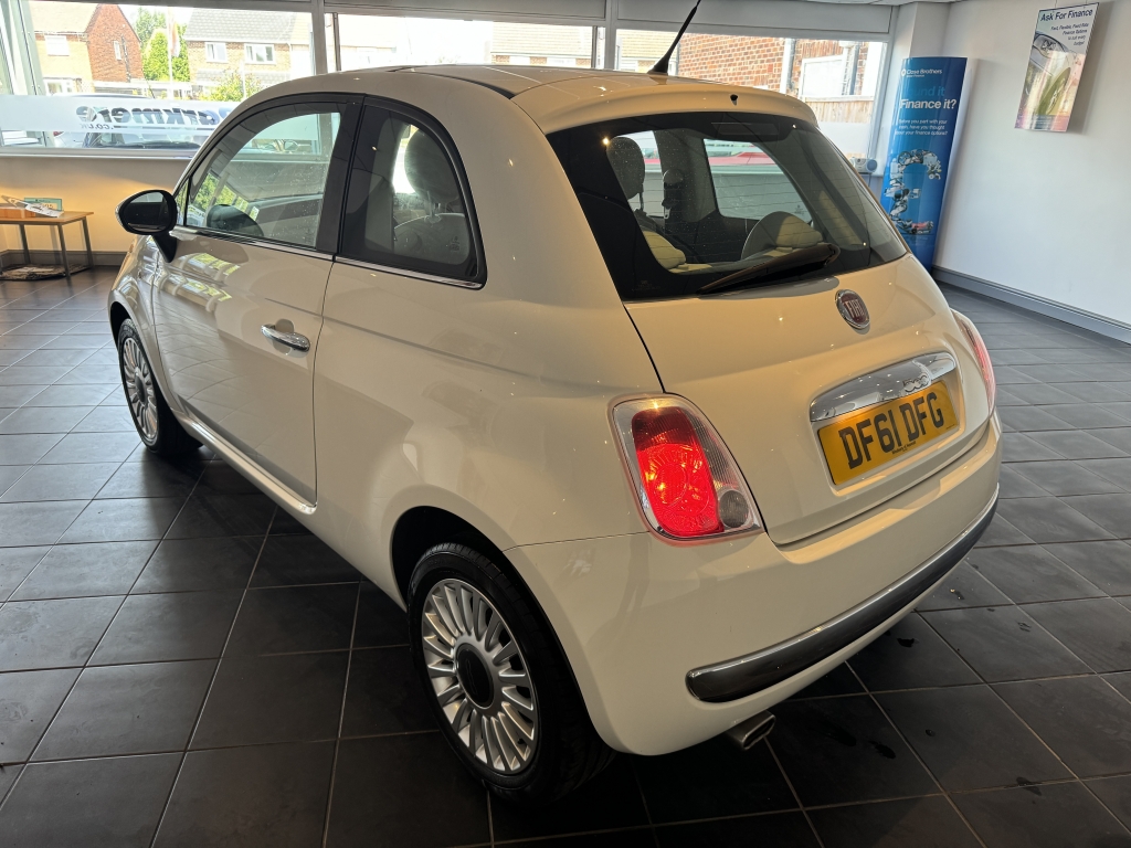 FIAT 500 1.2 LOUNGE 3DR Manual