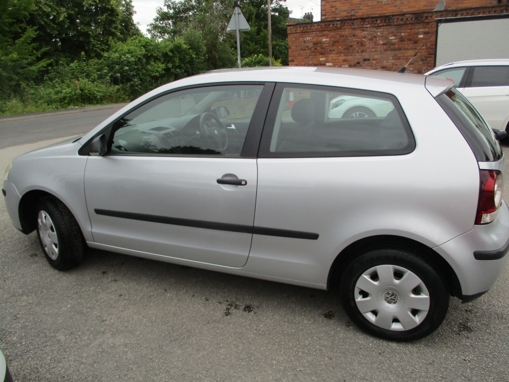 VOLKSWAGEN POLO 1.2 E 3DR Manual