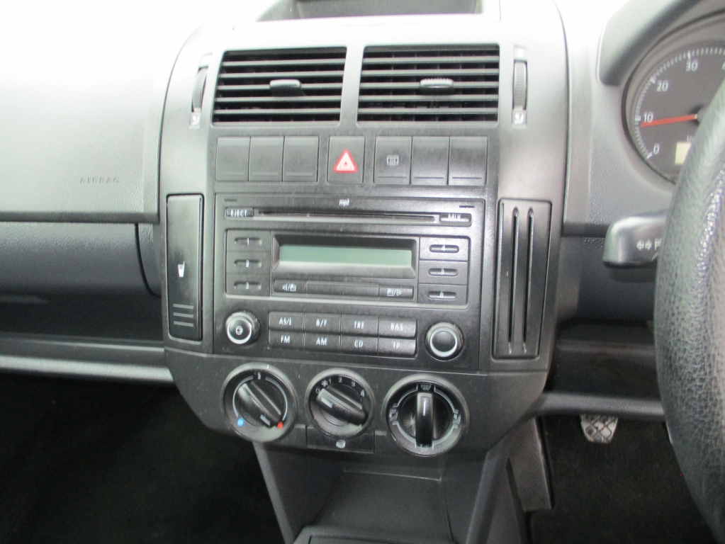 VOLKSWAGEN POLO 1.2 E 3DR Manual