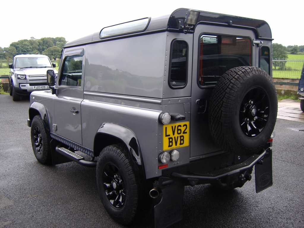 LAND ROVER DEFENDER 90 TDCi X-Tech HARDTOP 2.2 TD X-TECH LE HARD TOP 2DR Manual