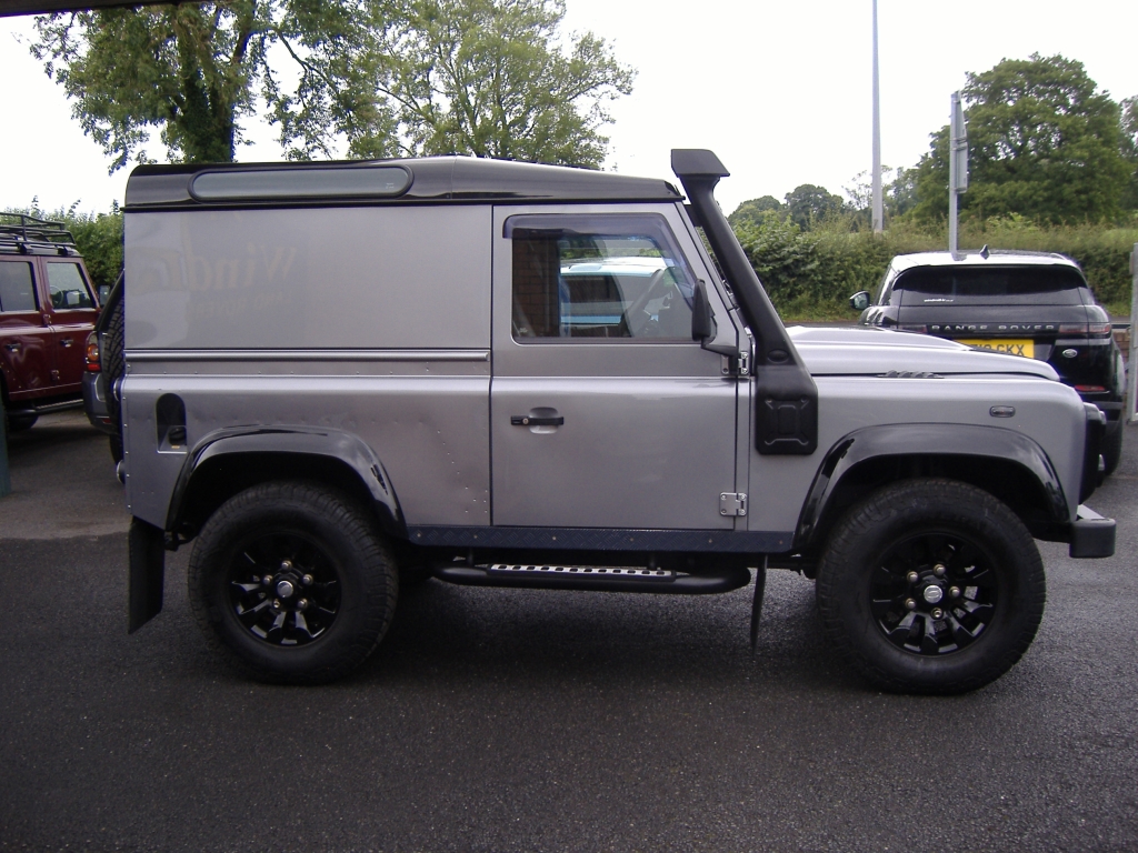 LAND ROVER DEFENDER 90 TDCi X-Tech HARDTOP 2.2 TD X-TECH LE HARD TOP 2DR Manual