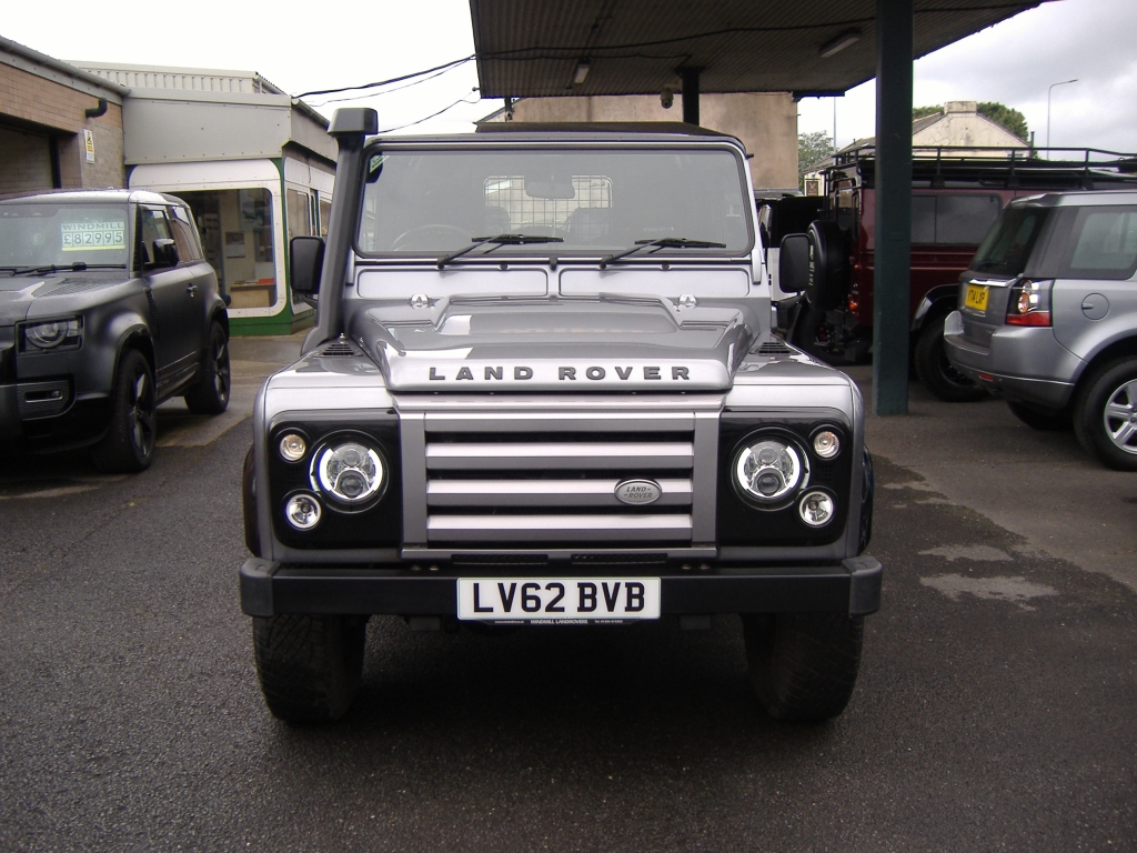 LAND ROVER DEFENDER 90 TDCi X-Tech HARDTOP 2.2 TD X-TECH LE HARD TOP 2DR Manual