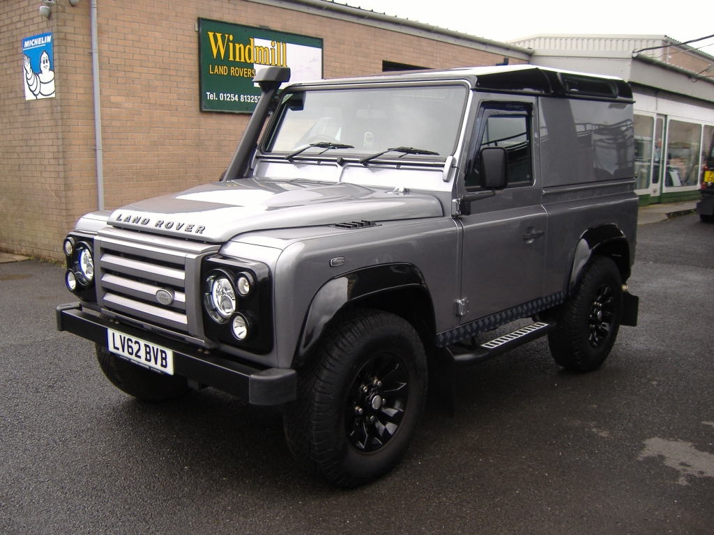 LAND ROVER DEFENDER 90 TDCi X-Tech HARDTOP 2.2 TD X-TECH LE HARD TOP 2DR Manual