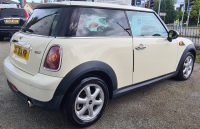 MINI HATCHBACK 1.6 ONE 3DR Manual