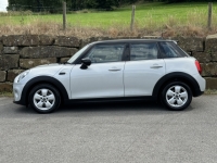 MINI HATCHBACK 1.5 COOPER CLASSIC 5DR Manual