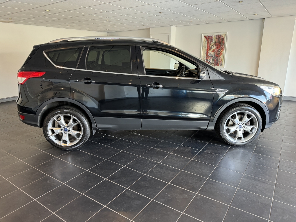 FORD KUGA 2.0 TITANIUM TDCI 5DR Manual