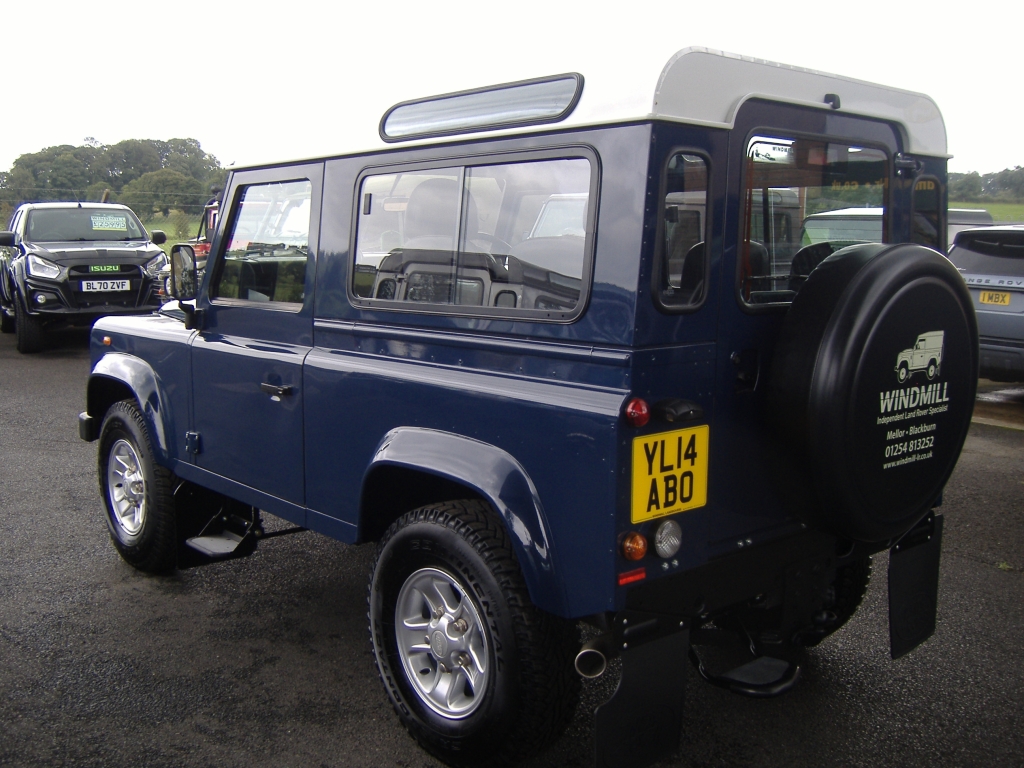 LAND ROVER DEFENDER 90 TDCi County Hardtop With Side Windows 2.2 90 TDCi COUNTY Hardtop With Side Windows