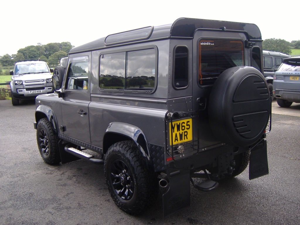 LAND ROVER DEFENDER 90 TDCi XS STATION WAGON DIESEL ESTATE 2.2 TDCi XS 90 STATION WAGON 3DR Manual