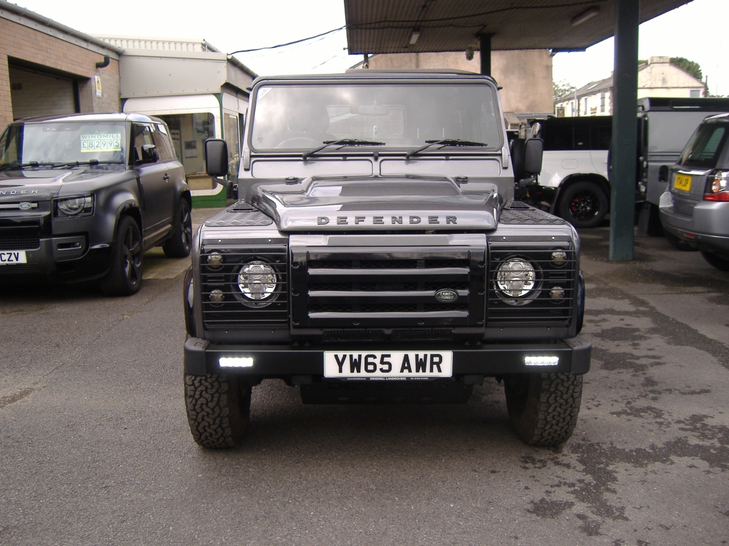 LAND ROVER DEFENDER 90 TDCi XS STATION WAGON DIESEL ESTATE 2.2 TDCi XS 90 STATION WAGON 3DR Manual