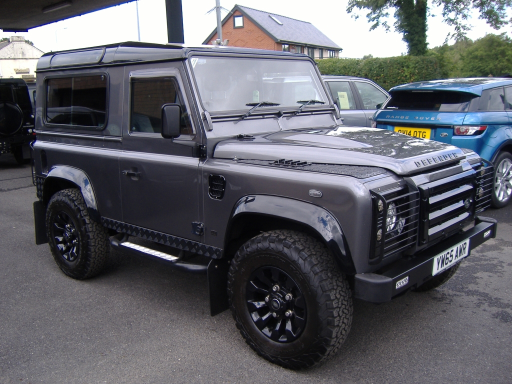 LAND ROVER DEFENDER 90 TDCi XS STATION WAGON DIESEL ESTATE 2.2 TDCi XS 90 STATION WAGON 3DR Manual