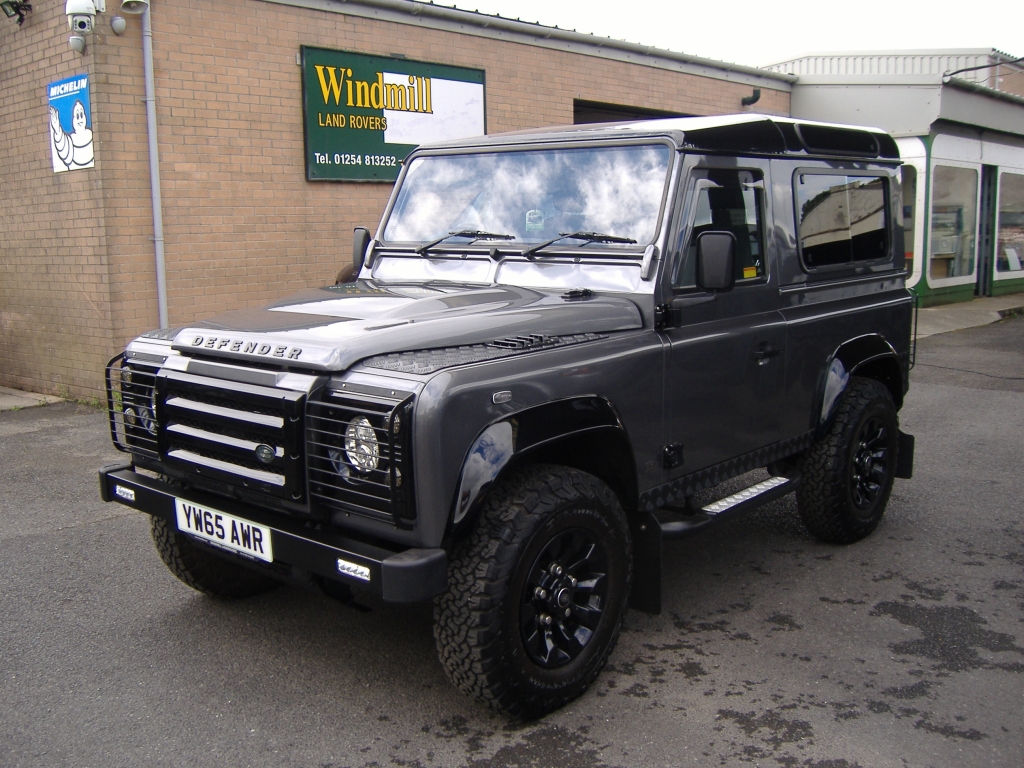 LAND ROVER DEFENDER 90 TDCi XS STATION WAGON DIESEL ESTATE 2.2 TDCi XS 90 STATION WAGON 3DR Manual