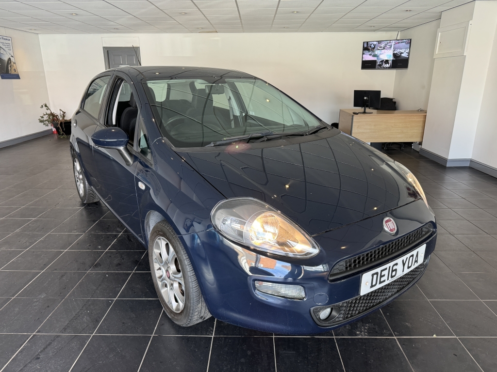 FIAT PUNTO 1.2 EASY PLUS 5DR Manual