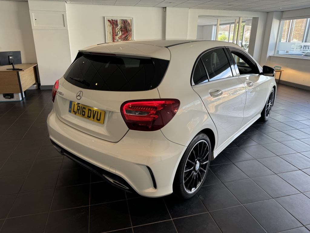 MERCEDES-BENZ A CLASS 1.5 A 180 D AMG LINE 5DR Manual