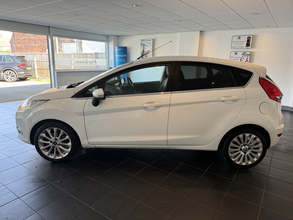 FORD FIESTA 1.6 TITANIUM 5DR Manual